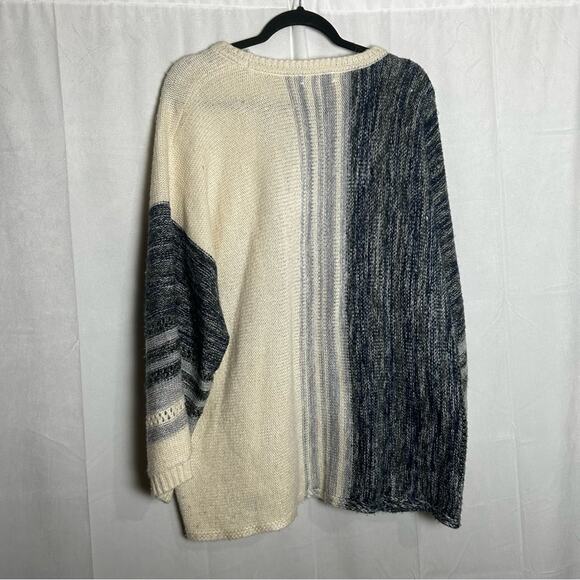 New Directions Curvy Crewneck Colorblock Sweater Plus Size 3X - Picture 2 of 8